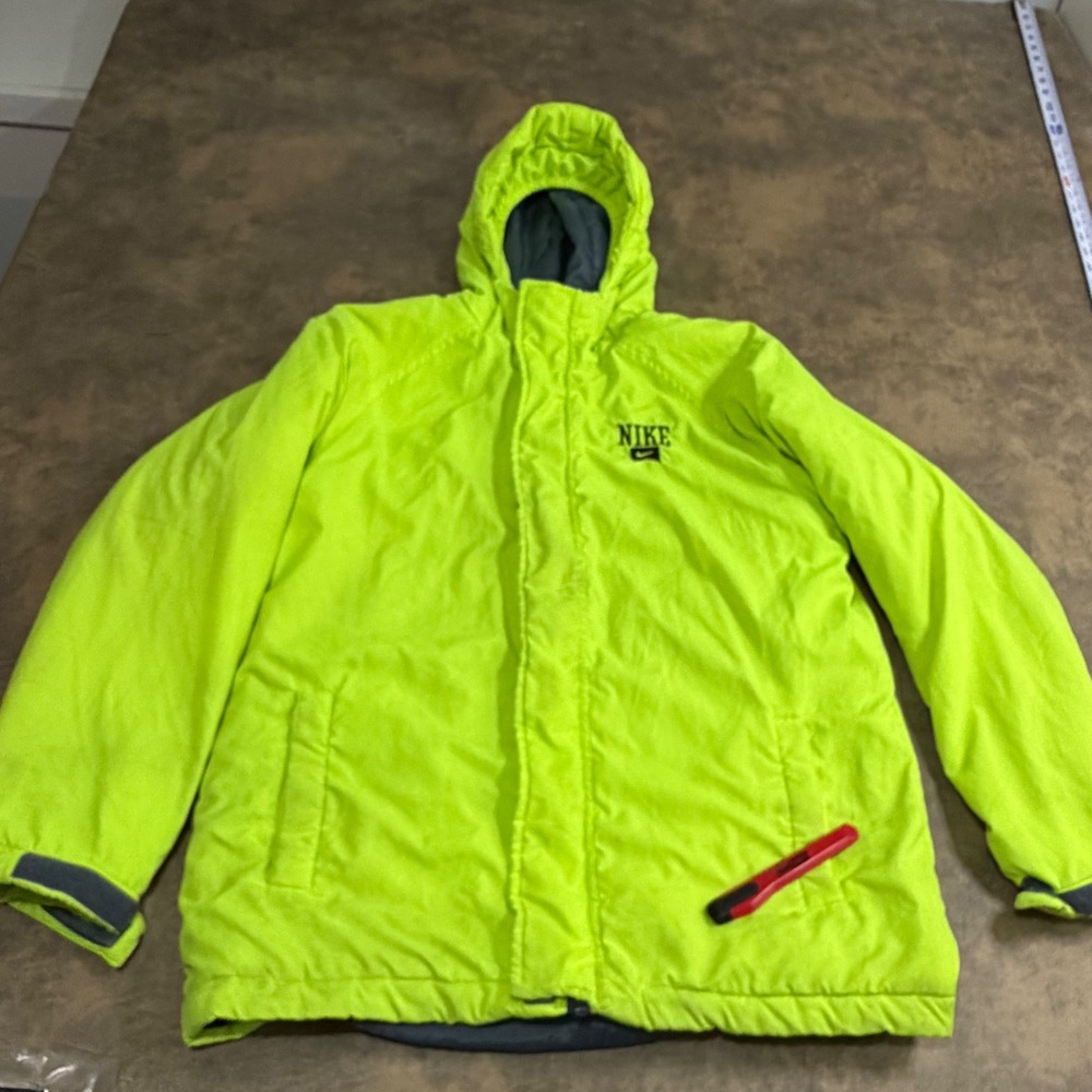 Nike Puffer Jacket Kids Medium M Neon Volt Green Hooded Full Zip 6438-364-M
